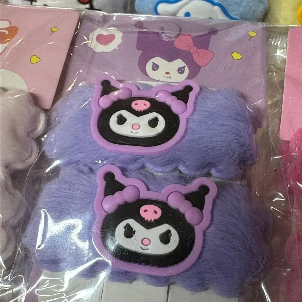 Matthew‎ Fun Item Set of 6 Pair Sanrio Fuzzy Snap Hair Clips